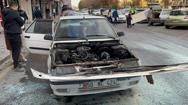 Nevşehirde park halindeki otomobilde yangın