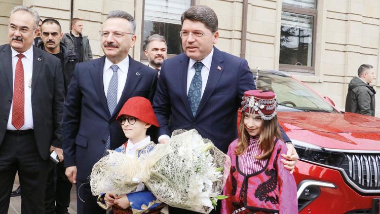 Tunç’tan ‘yargı tacizi’ yanıtı: Haddi aşmamak gerekir