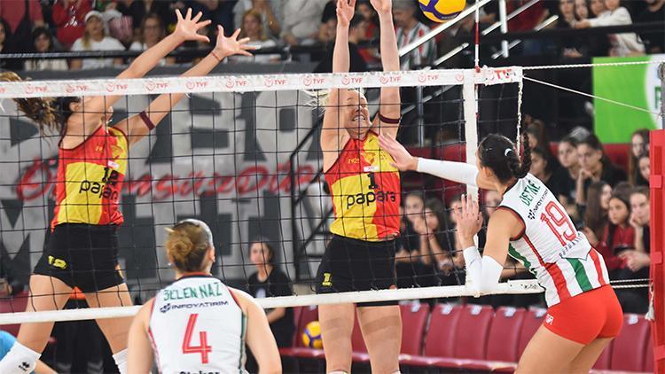 Voleybol derbisinde Göztepe, Karşıyakayı devirdi