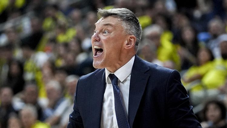 Fenerbahçede Jasikevicius o isim için uyardı: Dikkat etmeliyiz