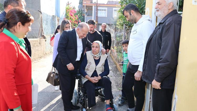 Yüreğir Belediyesinden akülü sandalye desteği