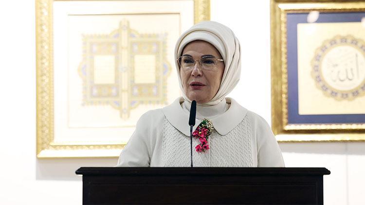 Emine Erdoğandan Karma Sergisi paylaşımı