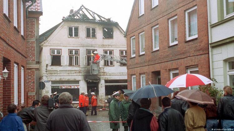 Mölln faciasının 32. yıl dönümünde anma töreni