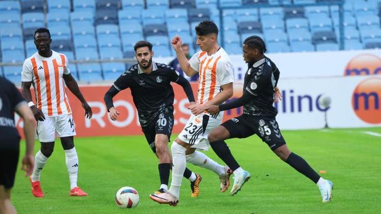 Adanaspor ile Sakaryaspor puanları paylaştı