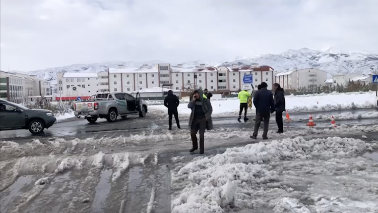 Erzincanda kar nedeniyle yolda kalan 1000 kişi yurtlarda misafir edildi (3)