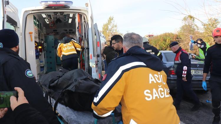 Orduda kamyona arkadan çarpan otomobildeki 3 kişi öldü; kaza kamerada