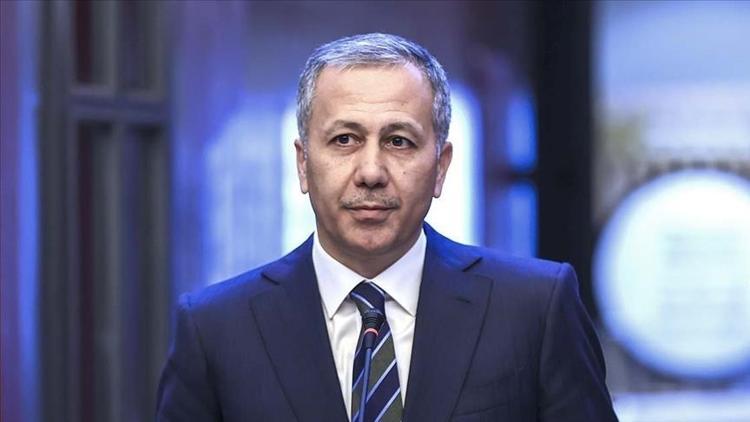 Bakan Yerlikayadan küçük çocuğa tebrik