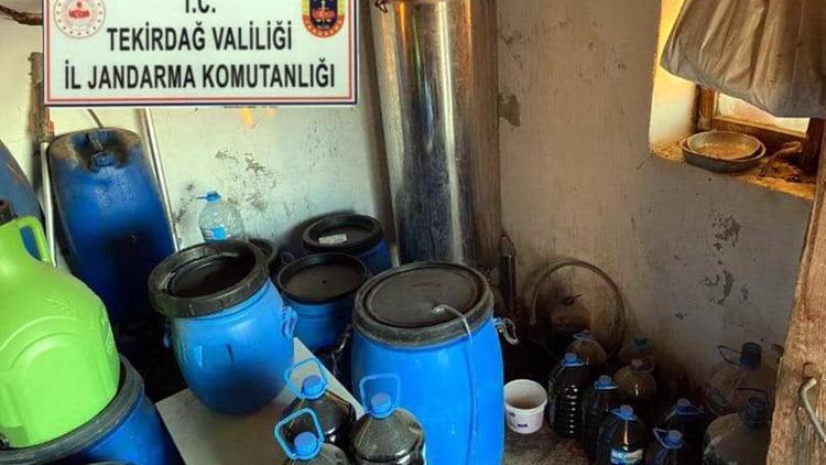 Şarköyde 1165 litre sahte içki ele geçirildi; 2 gözaltı