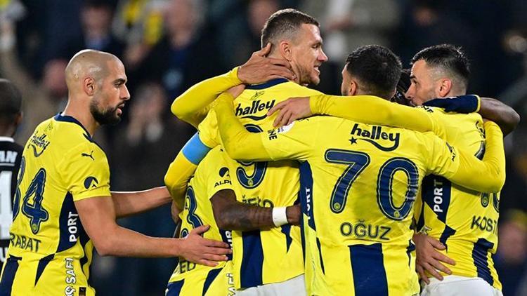 Fenerbahçeli yıldızdan öz eleştiri: Mutlu olmamalıyız