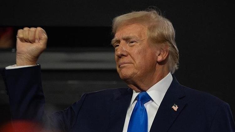 Trump, seçilmesinden sonraki ilk yurt dışı gezisi Fransaya