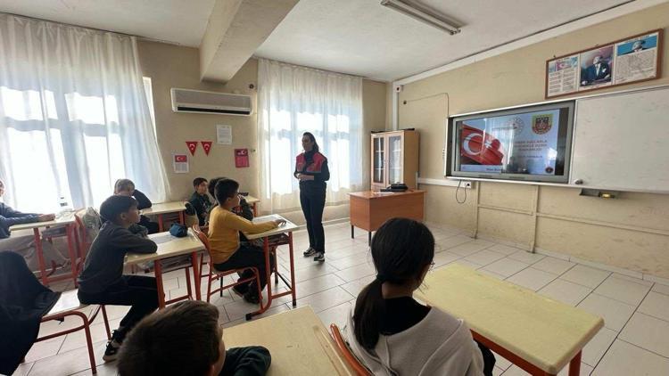 Öğrencilere siber farkındalık eğitimi