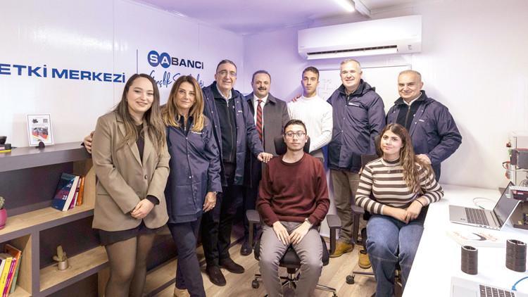 Gençleri ülkede tutacak merkez: Sabancı Topluluğu ikisi yurtdışında 37 teknoloji merkezi açacak