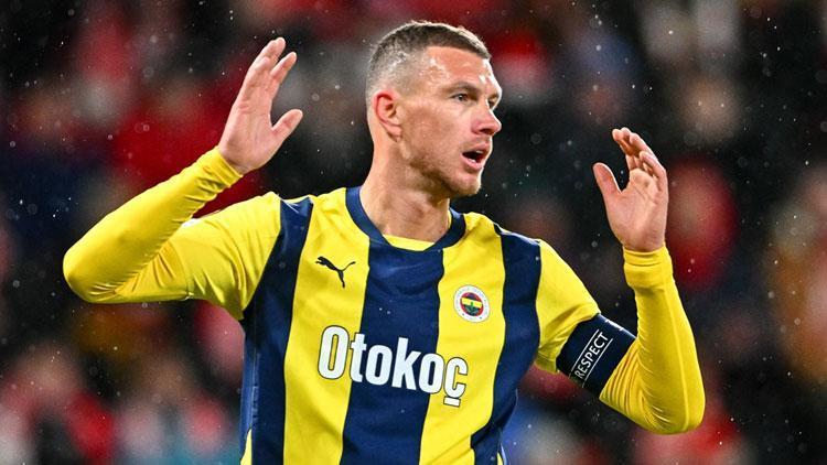 Edin Dzeko: Emekli olmayacağım, yaş sadece bir sayı