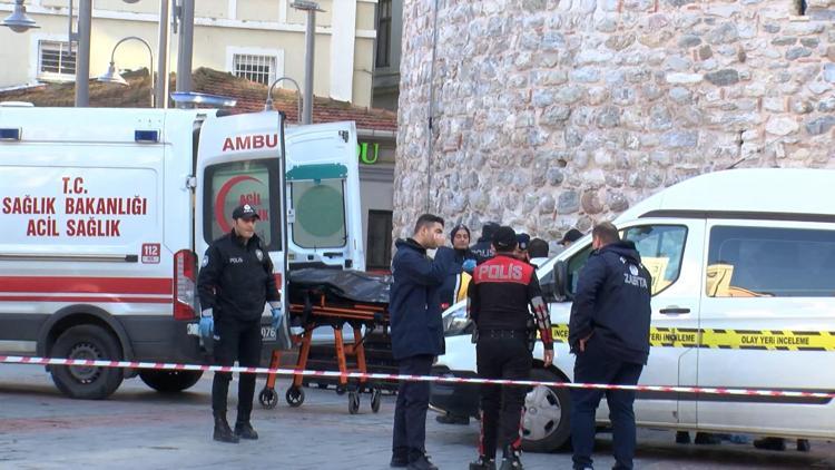 İstanbul - Galata Kulesinden düşen kişi hayatını kaybetti