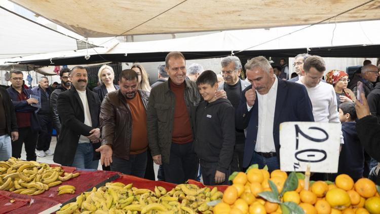 Başkan Seçer, pazar gezdi, vatandaşı dinledi