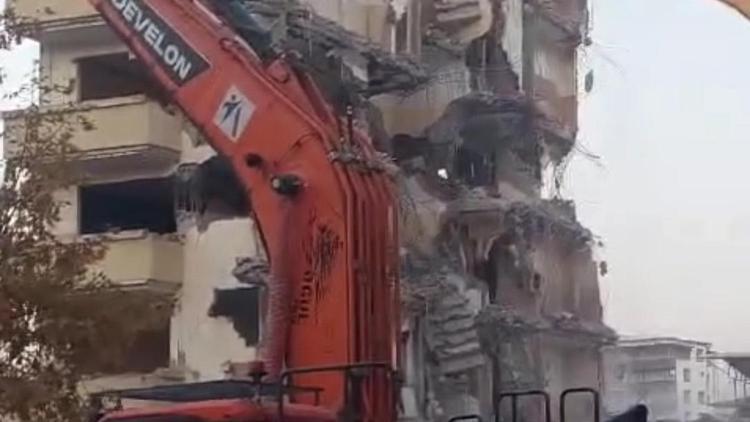 Gaziantep’te 6 katlı bina yıkım sırasında çöktü