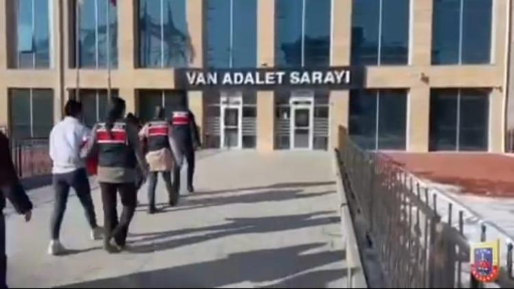 Müstehcen görüntüleri ele geçirip, şantaj yapan şüphelilere operasyon; 2 tutuklama