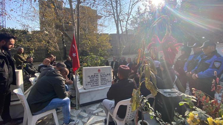 Hataylı şehit polis memuru, mezarı başında anıldı