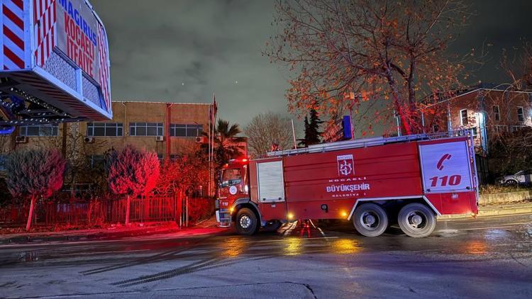 Kocaelide fabrikada çıkan yangın hasara neden oldu