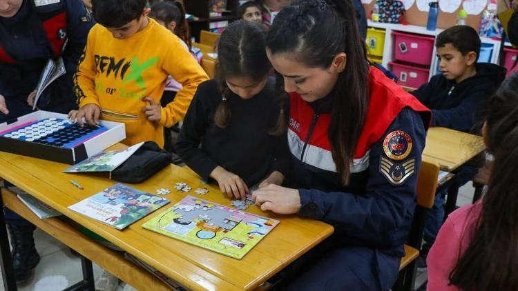 Eskişehirde öğrencilere jandarma teşkilatı tanıtıldı