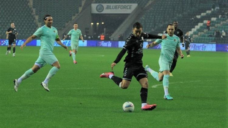 Kocaelispor - Esenler Erokspor: 0-2