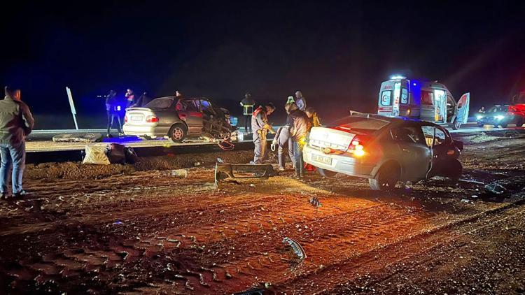 Kırıkkalede iki otomobil çarpıştı: 1 ölü, 6 yaralı