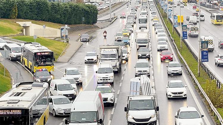 Trafik sigortasının prim ve teminatlarında yeni düzenleme yapıldı... Ticari araçların trafik primi 2025’te artacak