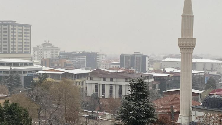 Elazığ’da kar yağışı