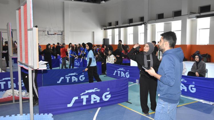 Bitlis’te okullar arası dart ve bowling turnuvası