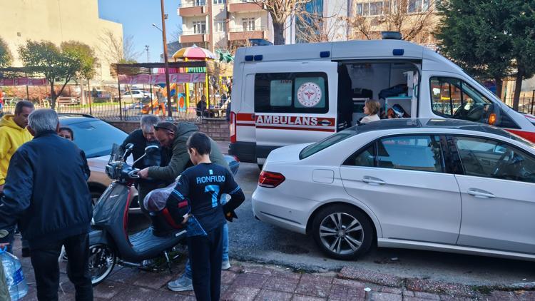 Devrilen motosikletin ehliyetsiz ve kasksız sürücüsü yaralandı