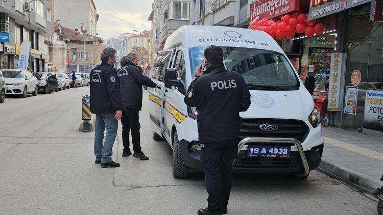 Çorumda kazara ateş alan silahla bir kişi yaralandı