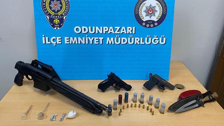 Eskişehirde polise ateş açan kişinin de aralarında bulunduğu 7 şüpheli yakalandı