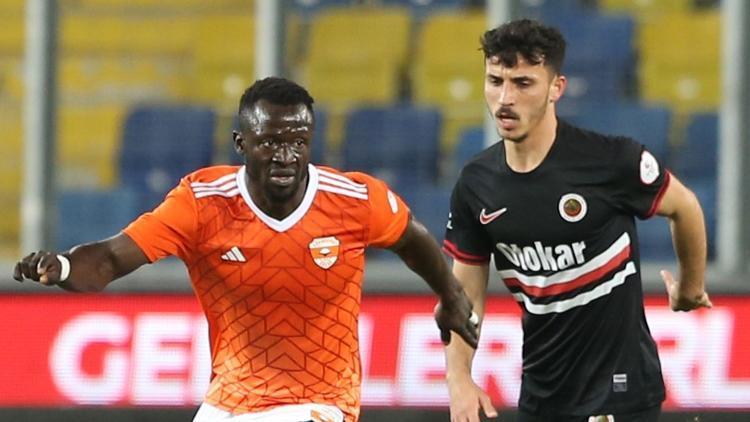 Adanaspor, Ankarada 2 golle kazandı