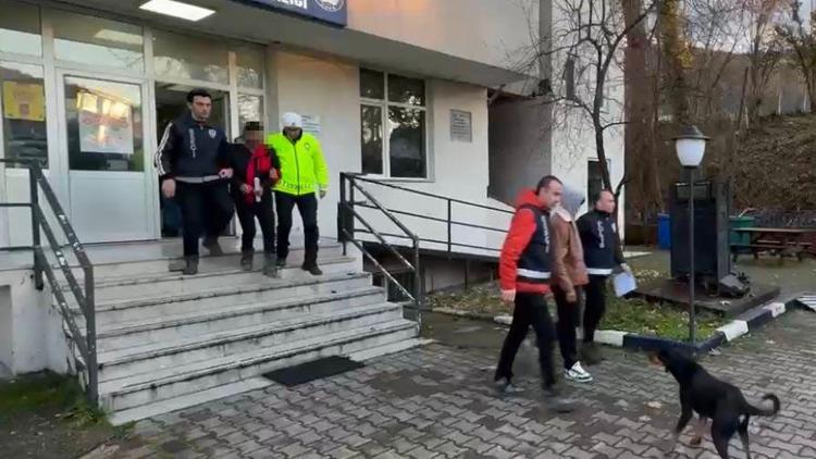 Parkta çocuğa cinsel istismar iddiasına 3 tutuklama