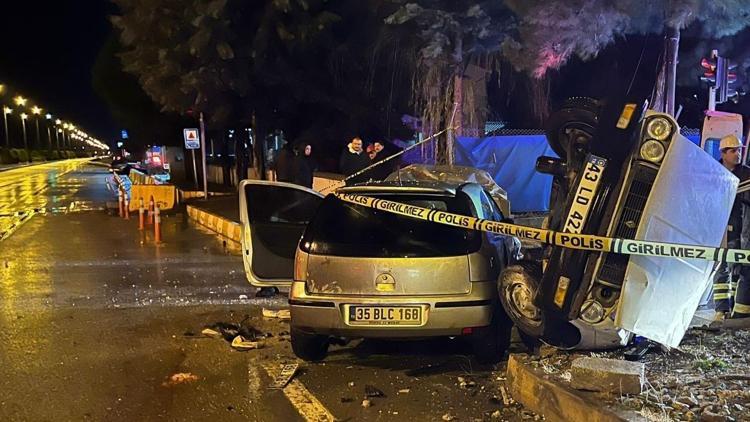 Kütahyada iki otomobilin çarpıştığı kazada karı koca öldü, 2 kişi yaralandı