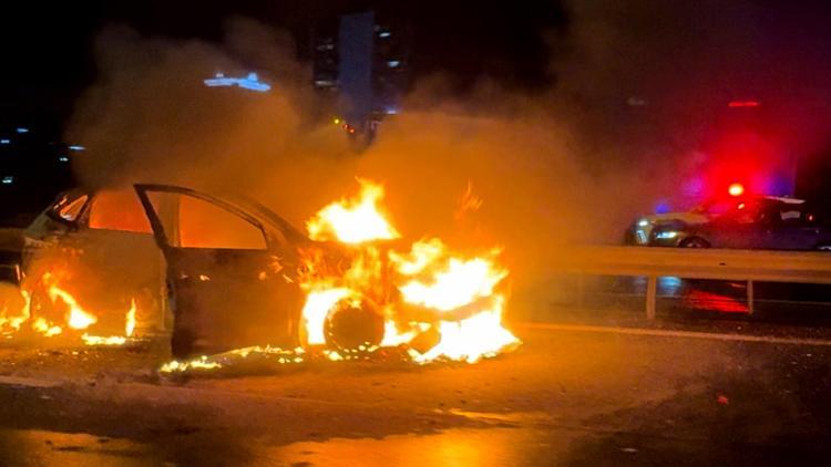 Başakşehirde korkutan yangın Seyir halindeyken alev aldı