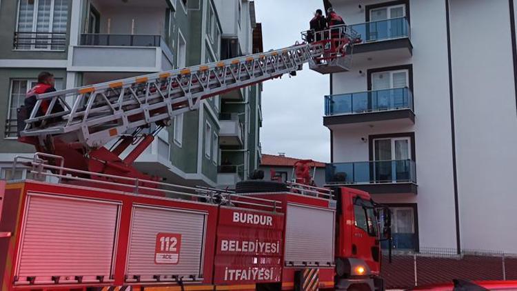 Burdurda yakınlarının ulaşamadığı kişi evinde baygın bulundu