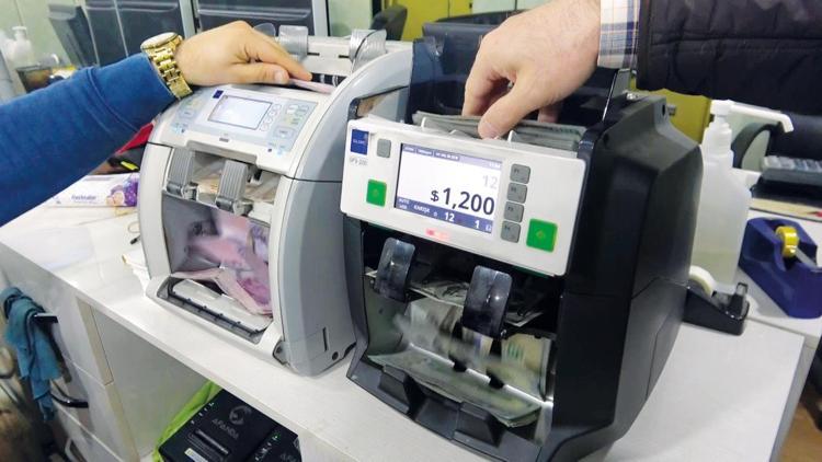 ‘Bankalarımız döviz banknotu kabul ediyor’