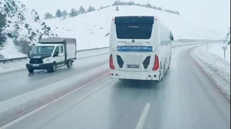 Devrilen otobüsün kaza öncesi seyir halindeki görüntüleri ortaya çıktı