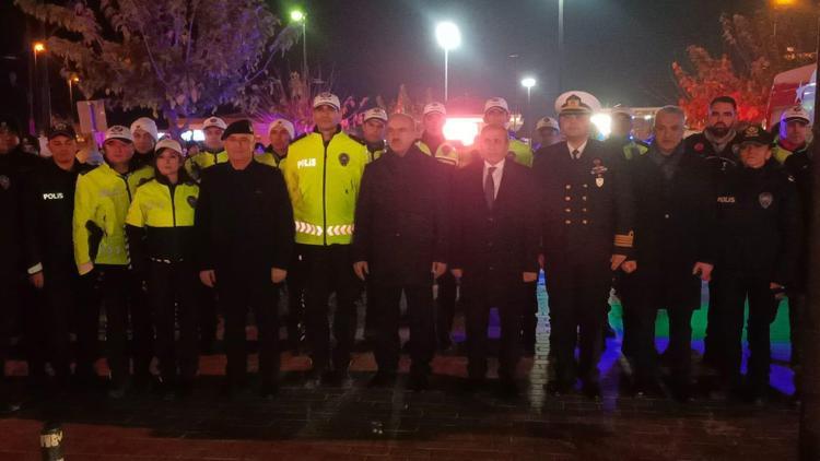 Çanakkale Valisi Toraman, görev başındaki personelin yeni yılını kutladı