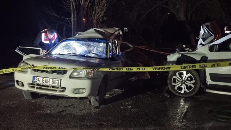 Sinop’ta iki otomobilin çarpıştığı kazada 2 kişi öldü, 2 kişi yaralandı