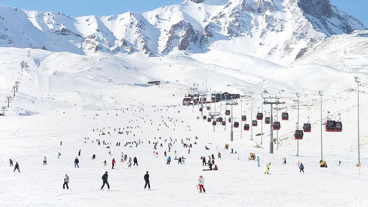 Yabancı turist kayağa geldi