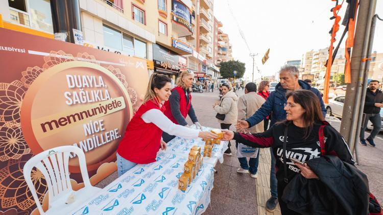 Regaip Kandili’nde 15 bin kandil simidi dağıtıldı