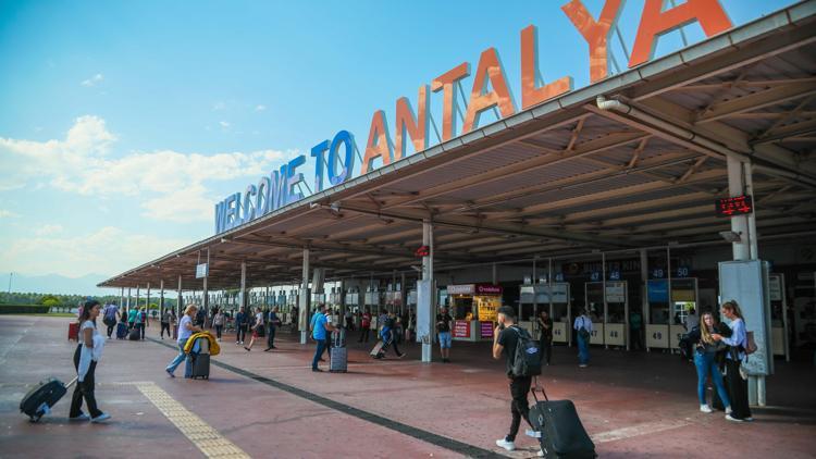 Antalya, 2024te 17 milyon ziyaretçi ile rekor kırdı