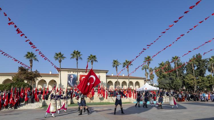 Mersinde Kurtuluş Günü coşkusu