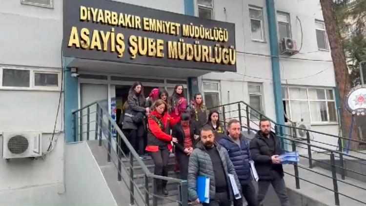 Bohçacı gibi davanrıp evlere giren şüphelilere operasyon; 14 kişi tutuklandı