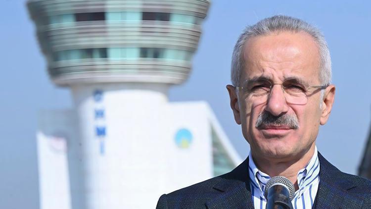 Bakan Uraloğlu: 2024te havalimanlarını 230 milyon kişi kullandı