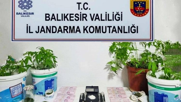 Balıkesirde jandarmanın operasyonlarında 29 gözaltı