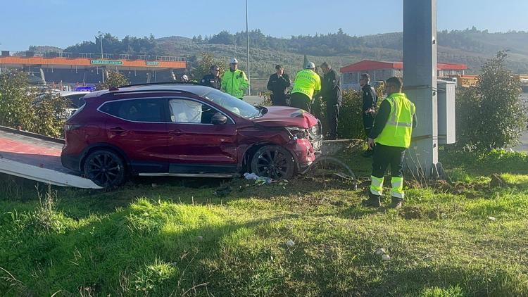 Sürücüsünün 50 kilometre kaçıp polis otosuna çarptığı cipten uyuşturucu çıktı; 4 gözaltı