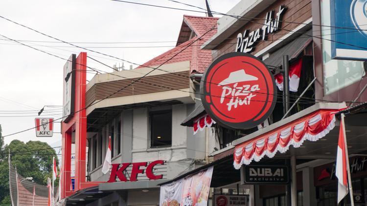 Türkiyeden iki restoran devi çekiliyor mu Pizza Hut ve KFCnin anlaşmaları iptal edildi